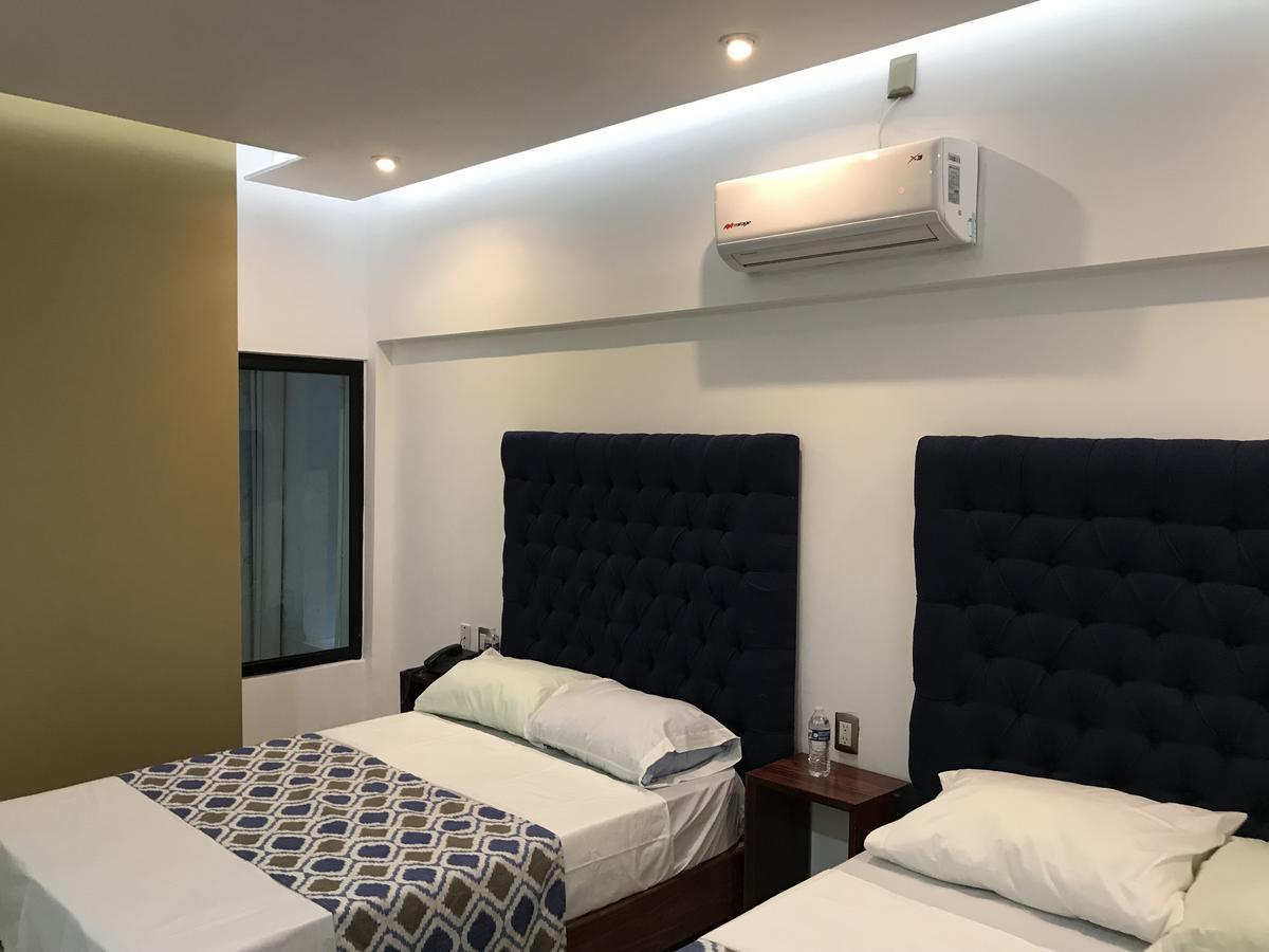 Hotel Plaza Amalia Тустла-Гутьеррес Экстерьер фото