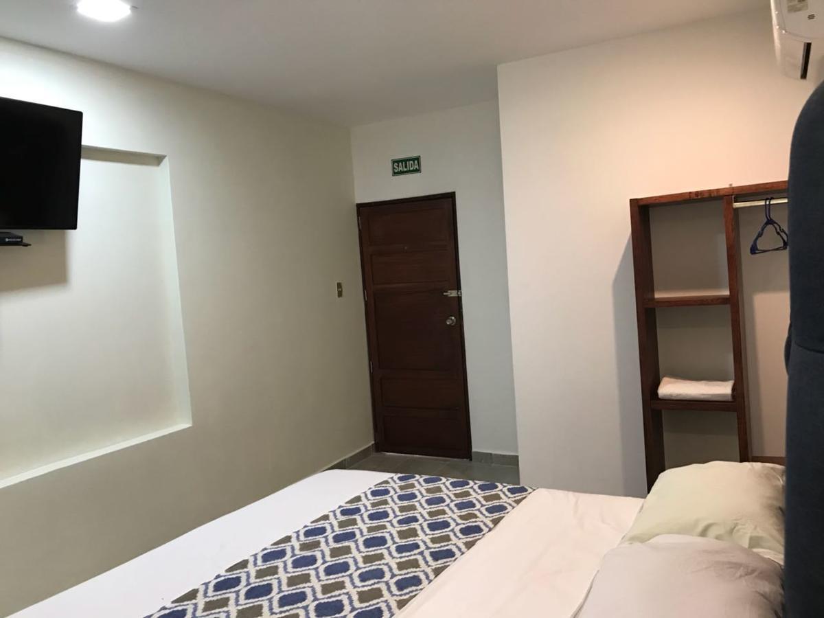 Hotel Plaza Amalia Тустла-Гутьеррес Экстерьер фото