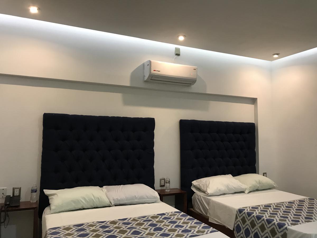Hotel Plaza Amalia Тустла-Гутьеррес Экстерьер фото