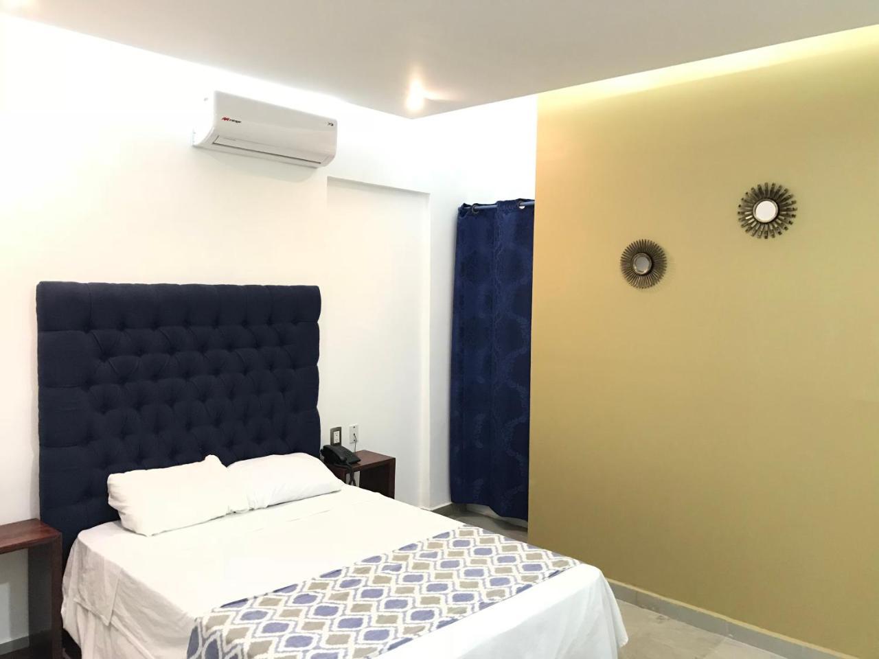Hotel Plaza Amalia Тустла-Гутьеррес Экстерьер фото